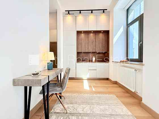 Реновированный дом, вход с улицы, апартаменты люкс, окна выходят во двор, студио, Rīga