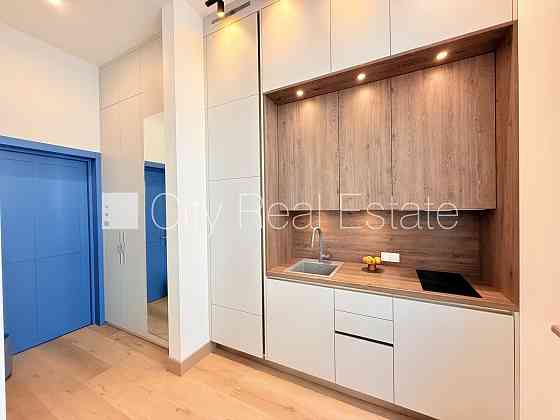 Реновированный дом, вход с улицы, апартаменты люкс, окна выходят во двор, студио, Rīga