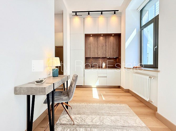 Реновированный дом, вход с улицы, апартаменты люкс, окна выходят во двор, студио, Рига - изображение 1