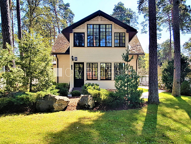 Реновированный дом, благоустроенный озеленённый двор, территория обнесена Юрмала - изображение 2