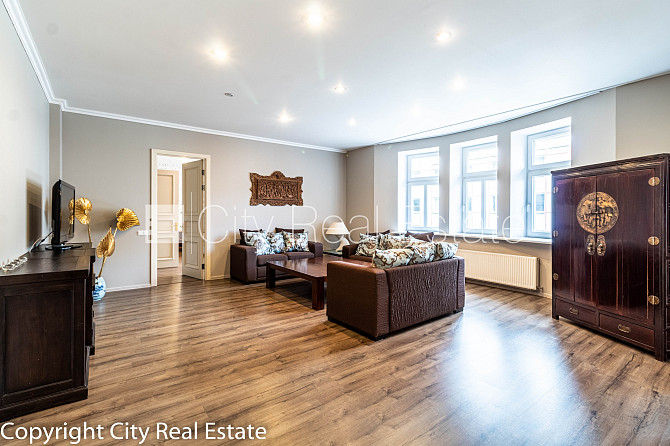 Фасадный дом, реновированный дом, закрытый двор, возможность аренды парковки, Рига - изображение 2