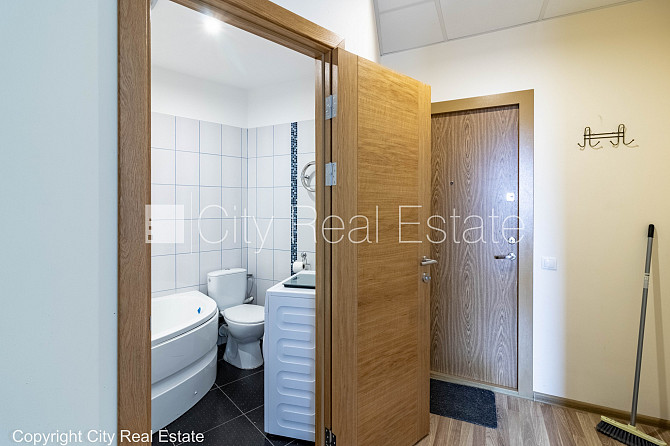 Jaunceltne, labiekārtota apzaļumota teritorija, pazemes autostāvvieta, ieeja no ielas, ir lifts, Rīga - foto 3