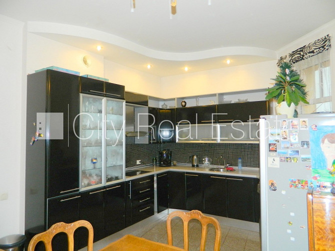 Частный дом, новостройка, благоустроенная озеленённая территория, въездные Рига - изображение 12