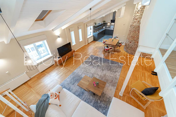 Fasādes māja, renovēta māja, ieeja no ielas, ir lifts, kāpņu telpa pēc kapitālā remonta, Rīga - foto 9