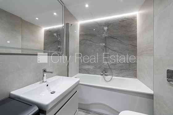 Новостройка, на подвальном этаже доступно кладовое помещение, территория Rīga