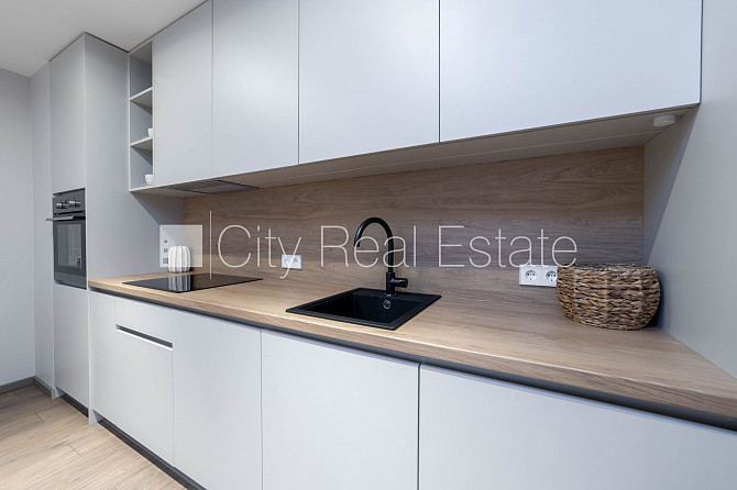 Jaunceltne, pagrabstāvā pieejama noliktava, iežogota teritorija, iespēja nomāt pazemes Rīga - foto 4