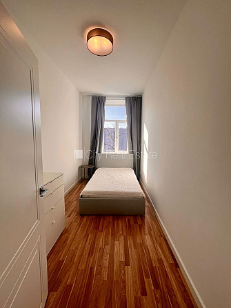 Фасадный дом, реновированный дом, возможность аренды парковки, вход с улицы, лифт, Рига - изображение 9