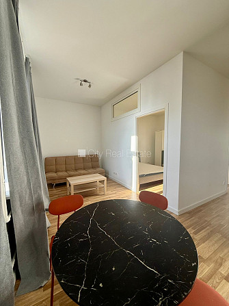 Фасадный дом, реновированный дом, возможность аренды парковки, вход с улицы, лифт, Рига - изображение 7