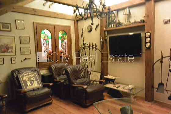 Часть дома, количество квартир в здании 2 шт., зеленая территория, территория Рига