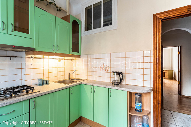 Реновированный дом, вход со двора, бельэтаж, лестничная клетка после Рига - изображение 13