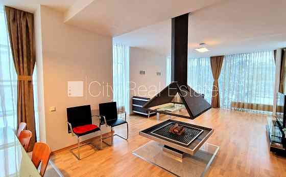 Земля в собственности, новостройка, стены из керамзитных блоков, благоустроенный Юрмала