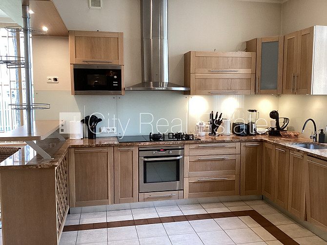 Благоустроенная озеленённая территория, закрытая территория, гараж на одну Юрмала - изображение 12