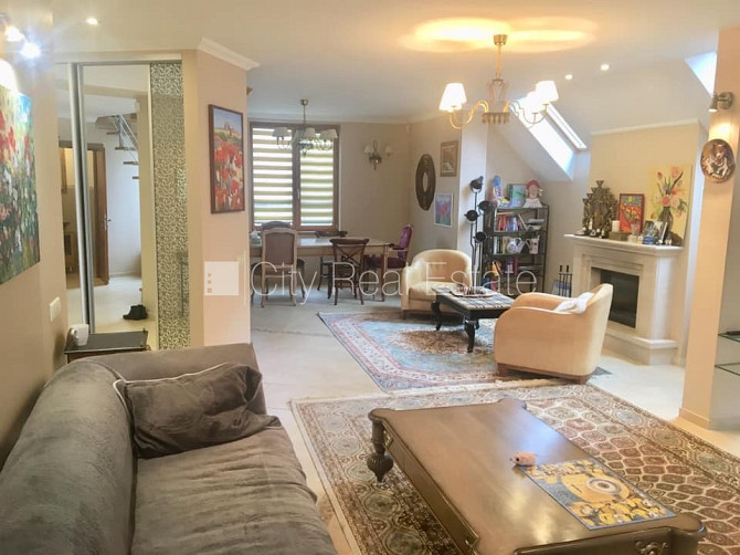 Slēgts pagalms, teritorijas iebrauktuves vārti aprīkoti ar automatizētu atvēršanās un Jūrmala - foto 3