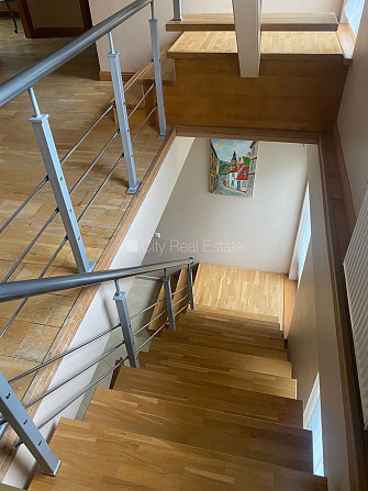 Slēgts pagalms, teritorijas iebrauktuves vārti aprīkoti ar automatizētu atvēršanās un Jūrmala - foto 7