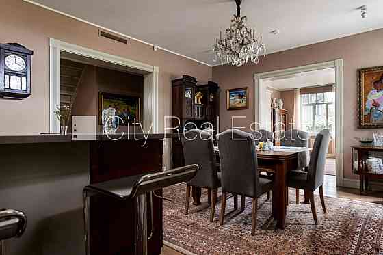 Частный дом, благоустроенная озеленённая территория, подъездная дорога покрыта Юрмала