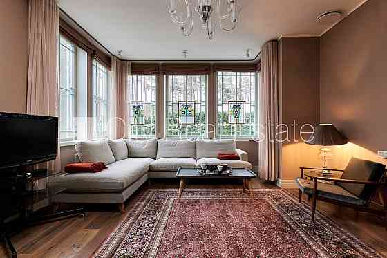 Частный дом, благоустроенная озеленённая территория, подъездная дорога покрыта Юрмала