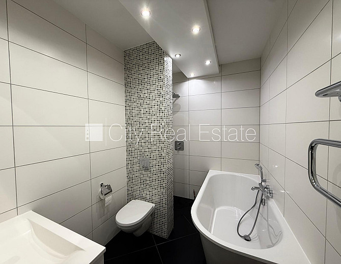 Jaunceltne, labiekārtota apzaļumota teritorija, slēgts pagalms, vieta automašīnai, ieeja no Rīga - foto 14