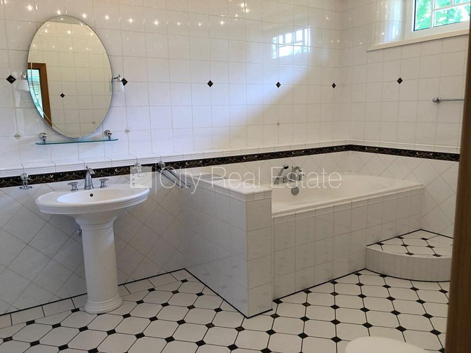 Labiekārtots apzaļumots pagalms, iežogota teritorija, terase, guļamistabu skaits 3 gab., Jūrmala - foto 13