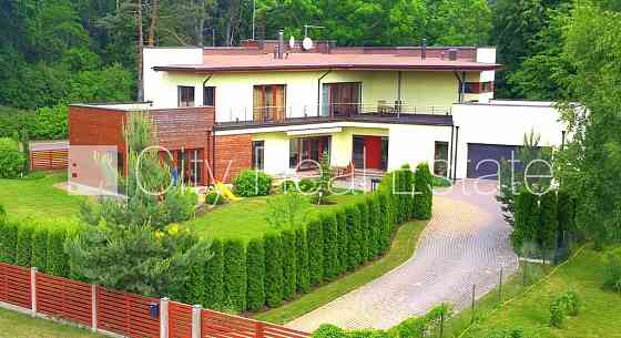 Земля в собственности, новостройка, фасадный дом, кирпичные стены, Jūrmala