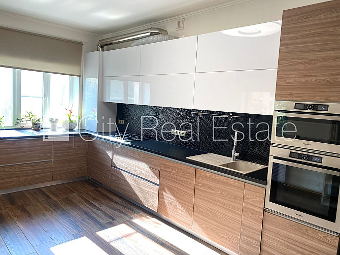 Privātmāja, keramzīta bloku sienas, fasāde ar dekoratīvo apmetumu, pagrabstāvā pieejama Rīga - foto 5