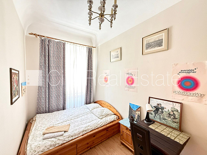 Fasādes māja, renovēta māja, ieeja no ielas, kāpņu telpa pēc kosmētiskā remonta, logi Rīga - foto 6