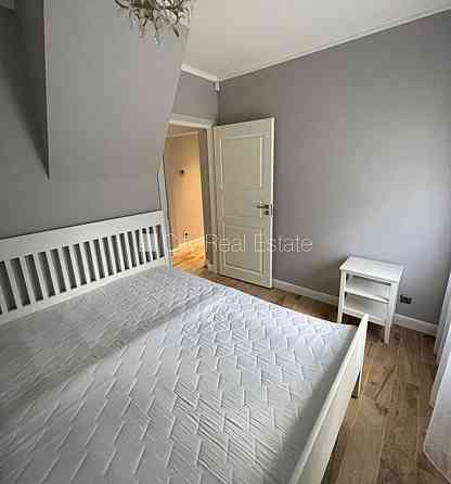 Реновированный дом, благоустроенный озеленённый двор, место для машины, терасса, Юрмала