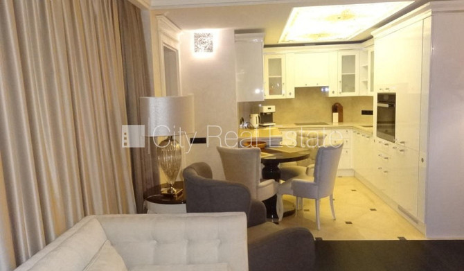 Фасадный дом, реновированный дом, гаражные ворота оснащены автоматической Рига - изображение 16