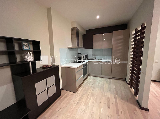 Новостройка, зеленая территория, территория обнесена забором, бесплатная Юрмала - изображение 13