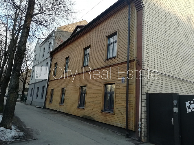 Fasādes māja, labiekārtota apzaļumota teritorija, labiekārtots apzaļumots pagalms, slēgts Rīga - foto 18