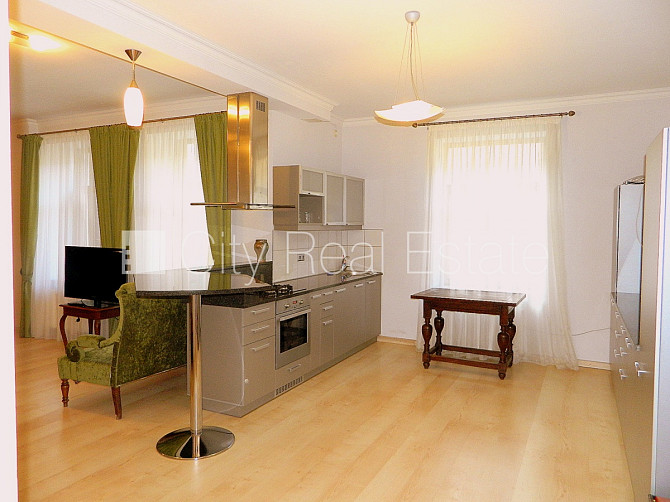 Дом во дворе, реновированный дом, во дворе детская игровая площадка, лифт, Рига - изображение 13