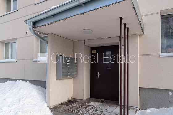 Здание во дворе, поменянное покрытие крыши, энергоэффективный дом, Bauska un novads