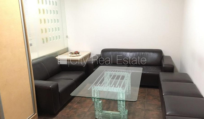 Новостройка, место для машины, вход с улицы, лестничная клетка после капитального Рига - изображение 13