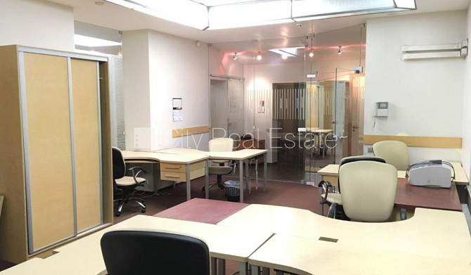 Новостройка, место для машины, вход с улицы, лестничная клетка после капитального Рига - изображение 5