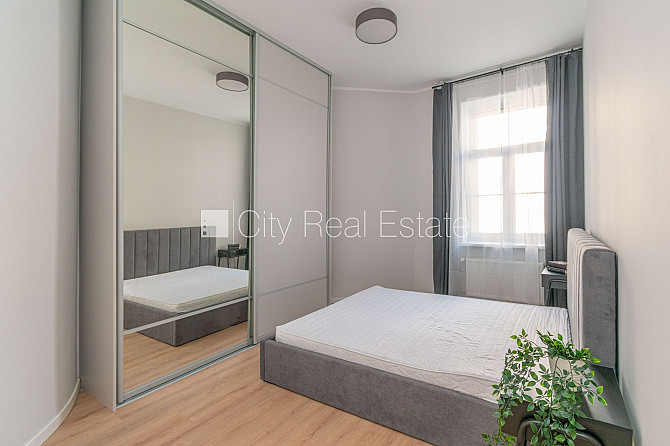 Fasādes māja, renovēta māja, ieeja no ielas, ir lifts, istabas izolētas 2 gab., studio tipa, Rīga - foto 8