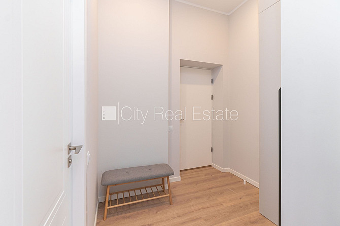 Fasādes māja, renovēta māja, ieeja no ielas, ir lifts, istabas izolētas 2 gab., studio tipa, Rīga - foto 7