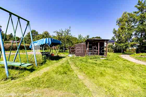 Земля в собственности, частный дом, зеленая территория 2600 м2, закрытый двор, место Jūrmala