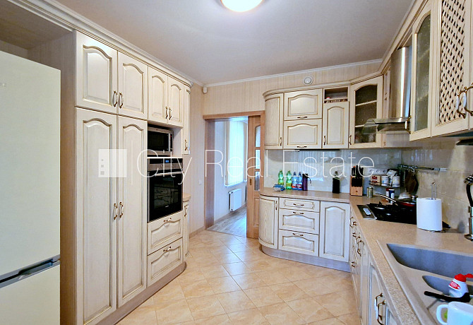 Земля в собственности, частный дом, новостройка, благоустроенная озеленённая Юрмала - изображение 17