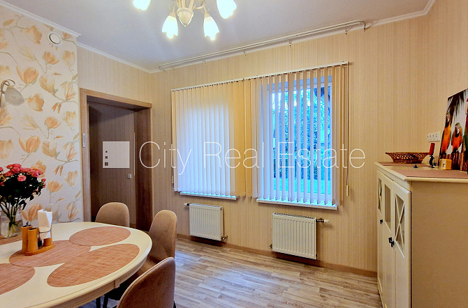 Земля в собственности, частный дом, новостройка, благоустроенная озеленённая Юрмала - изображение 12