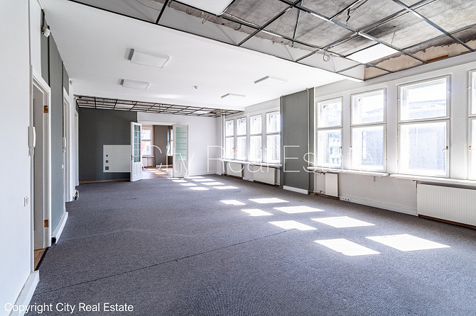 Fasādes māja, ieeja no ielas, ir lifts, logi vērsti uz pagalma pusi, logi vērsti uz ielas pusi, Rīga - foto 13