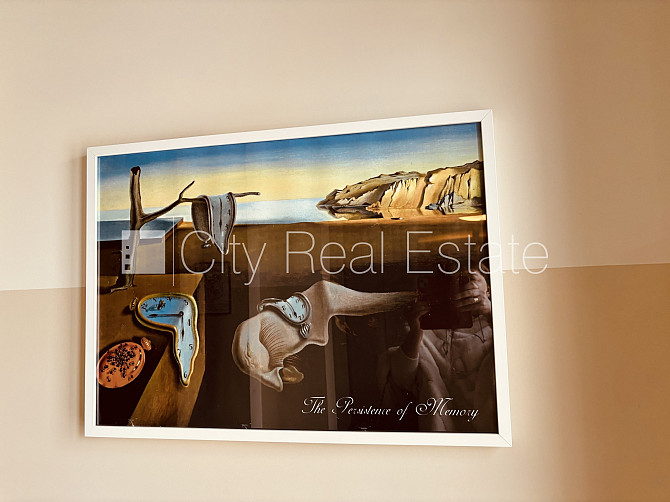 Реновированный дом, окна выходят во двор, гостиная, одно помещение проходное, Рига - изображение 9