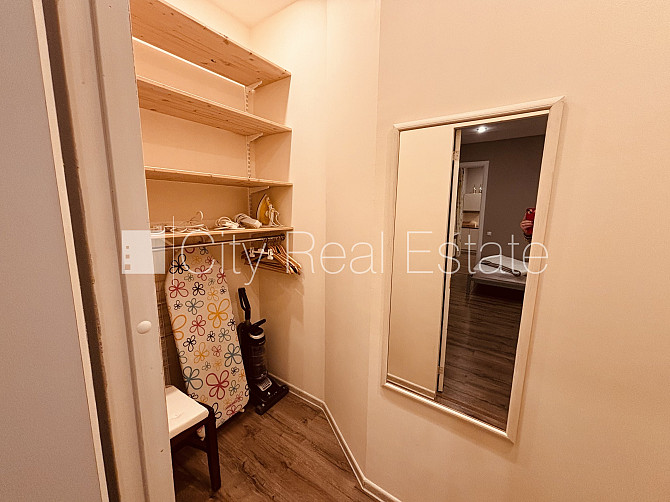 Фасадный дом, реновированный дом, возможность аренды парковки, вход с улицы, Рига - изображение 11