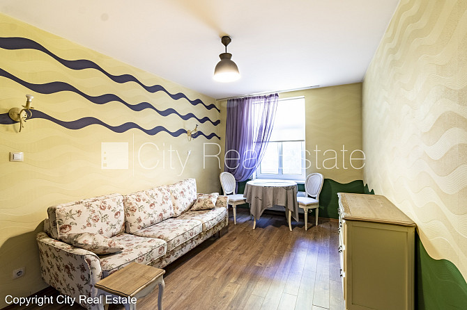 Дом во дворе, реновированный дом, благоустроенная озеленённая территория, Рига - изображение 1