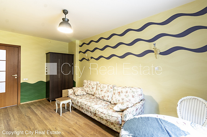 Дом во дворе, реновированный дом, благоустроенная озеленённая территория, Рига - изображение 2