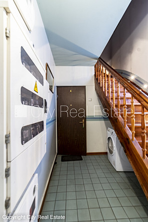 Дом во дворе, реновированный дом, благоустроенная озеленённая территория, Рига - изображение 12