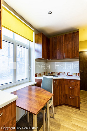 Дом во дворе, реновированный дом, благоустроенная озеленённая территория, Рига - изображение 8