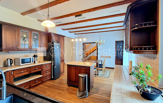 Zeme īpašumā, privātmāja, renovēta māja, nomainītas inženierkomunikācijas, labiekārtota Rīga - foto 15