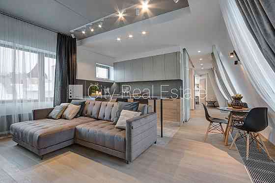 Новостройка, закрытый двор, место для машины, апартаменты люкс, лифт, количество Рига