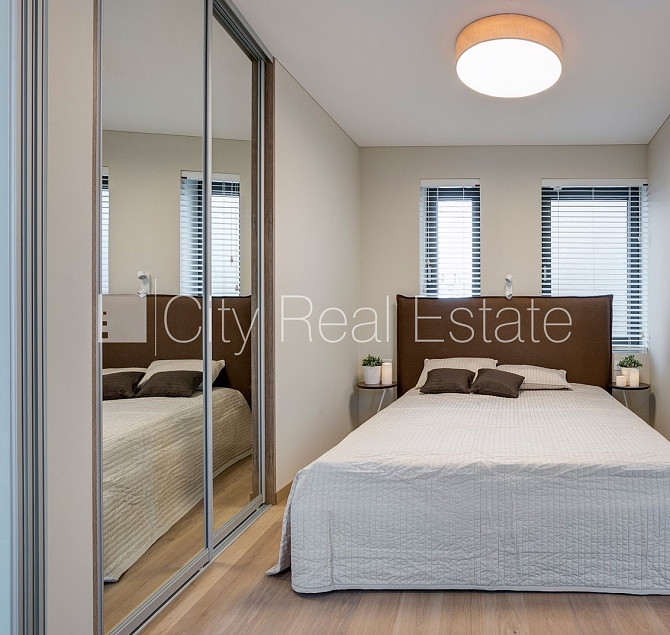 Новостройка, закрытый двор, место для машины, апартаменты люкс, лифт, количество Рига - изображение 6