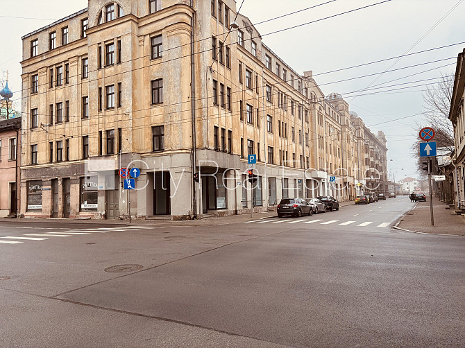 Фасадный дом, закрытый двор, отопление - воздушный теплонасос, бойлер для горячей Рига - изображение 18