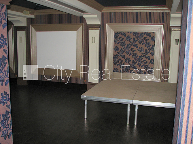 Дом во дворе, вход с улицы, полуподвал, лестничная клетка после капитального Рига - изображение 12